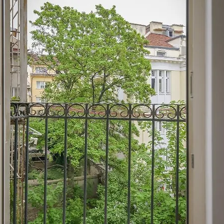 The Simple Place - Close To Slaveykov Square By Flat Mаnager 아파트