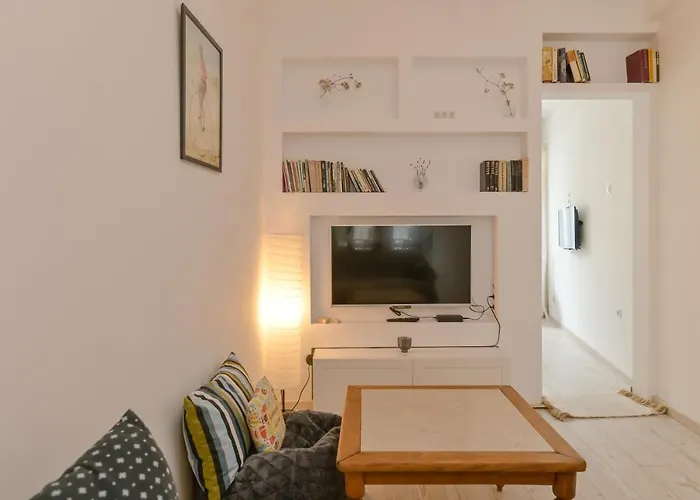 The Simple Place - Close To Slaveykov Square By Flat Mаnager * Sofia